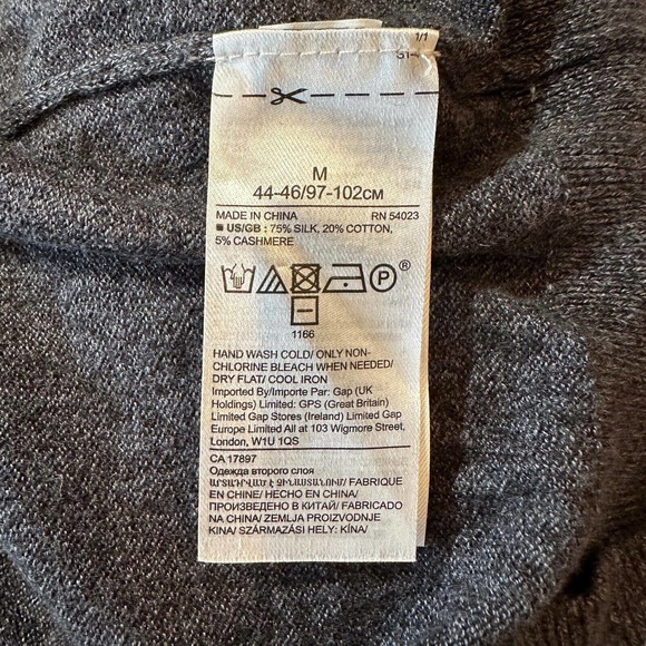 Banana Republic Sweater‎ Men’s Medium Navy Blue Silk Cashmere Luxury Blend - Picture 3 of 8